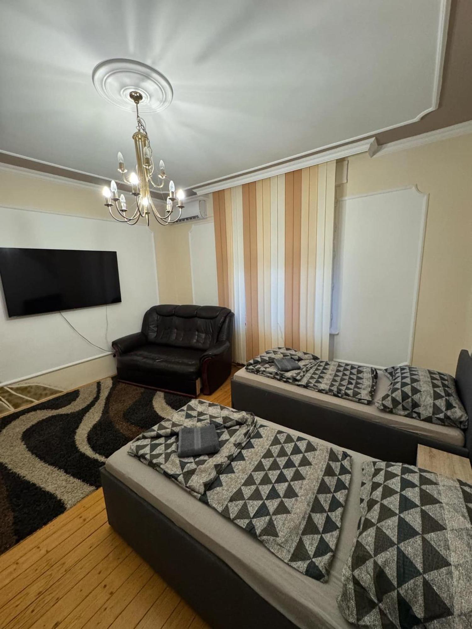 Kuriozum Vendeghaz Hotel Szeged Kültér fotó