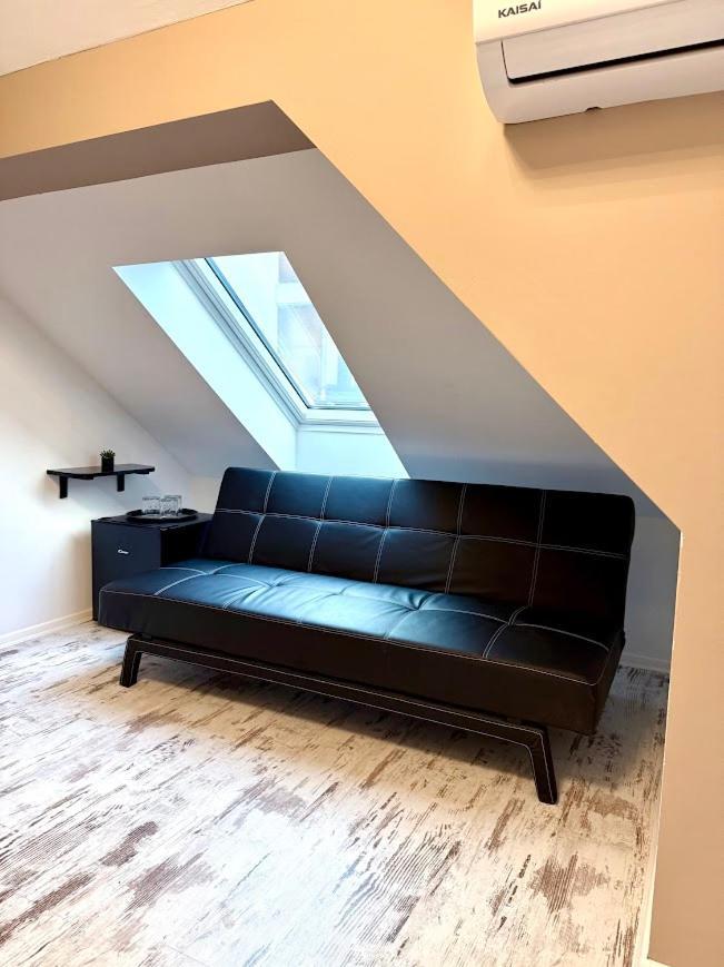 Kuriozum Vendeghaz Hotel Szeged Kültér fotó